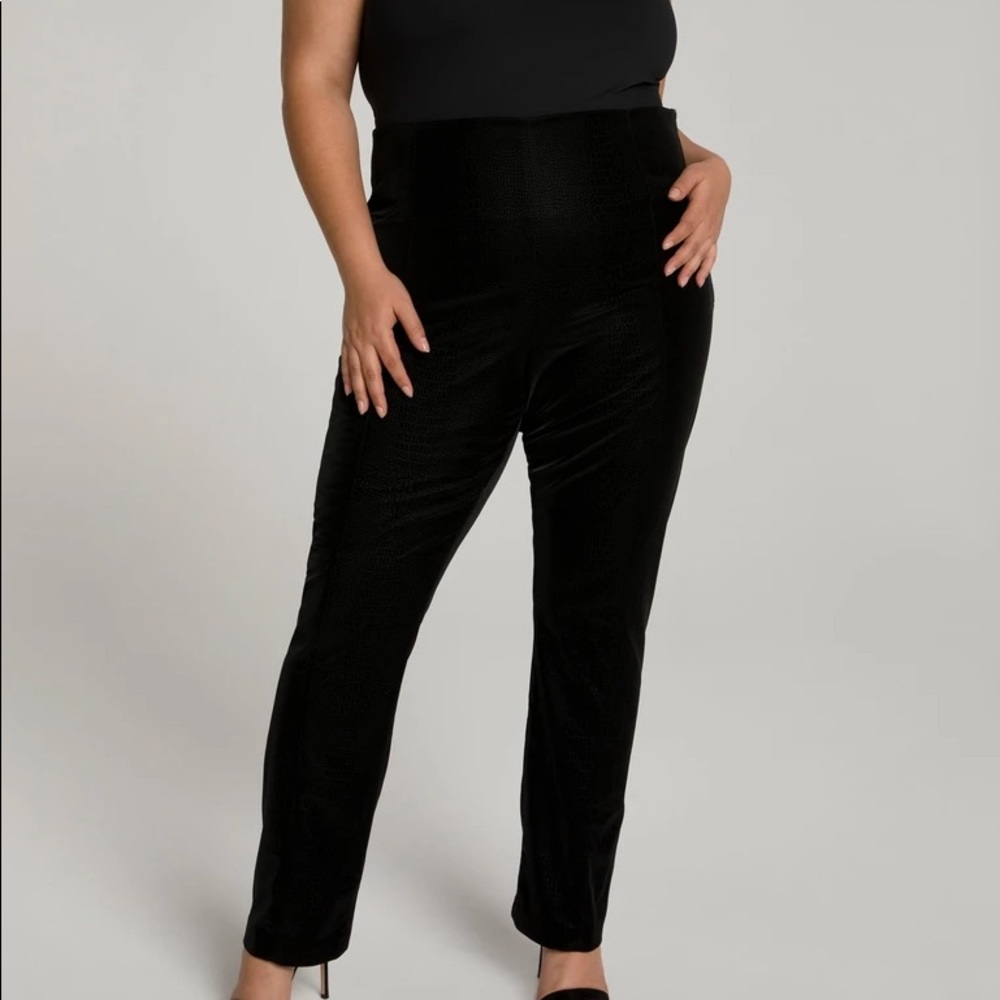 Good American The Croc Exec Pant